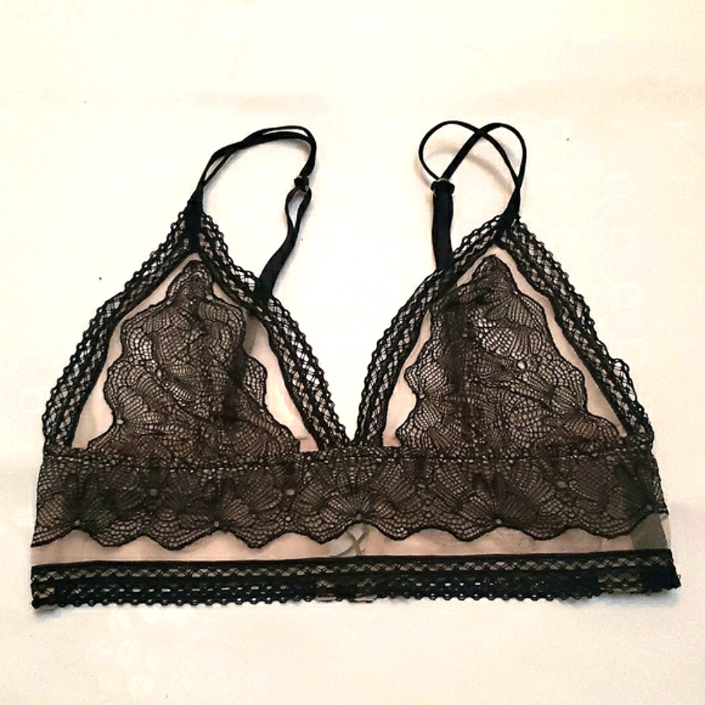 Victoria's Secret Very Sexy Bralette Brassiere Black Lace Size L